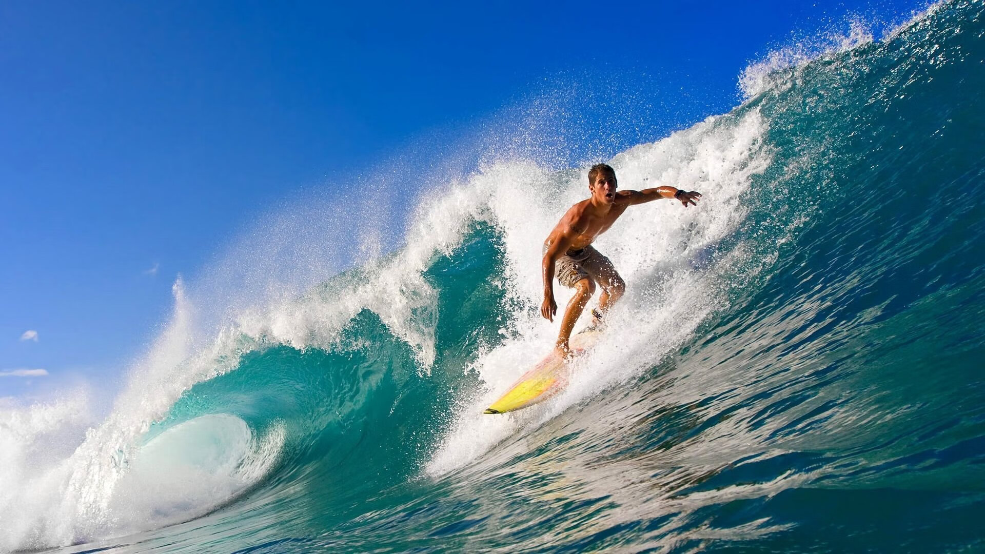 中国队首次参赛即夺冠，展现强大实力，中国队第一次拿金牌