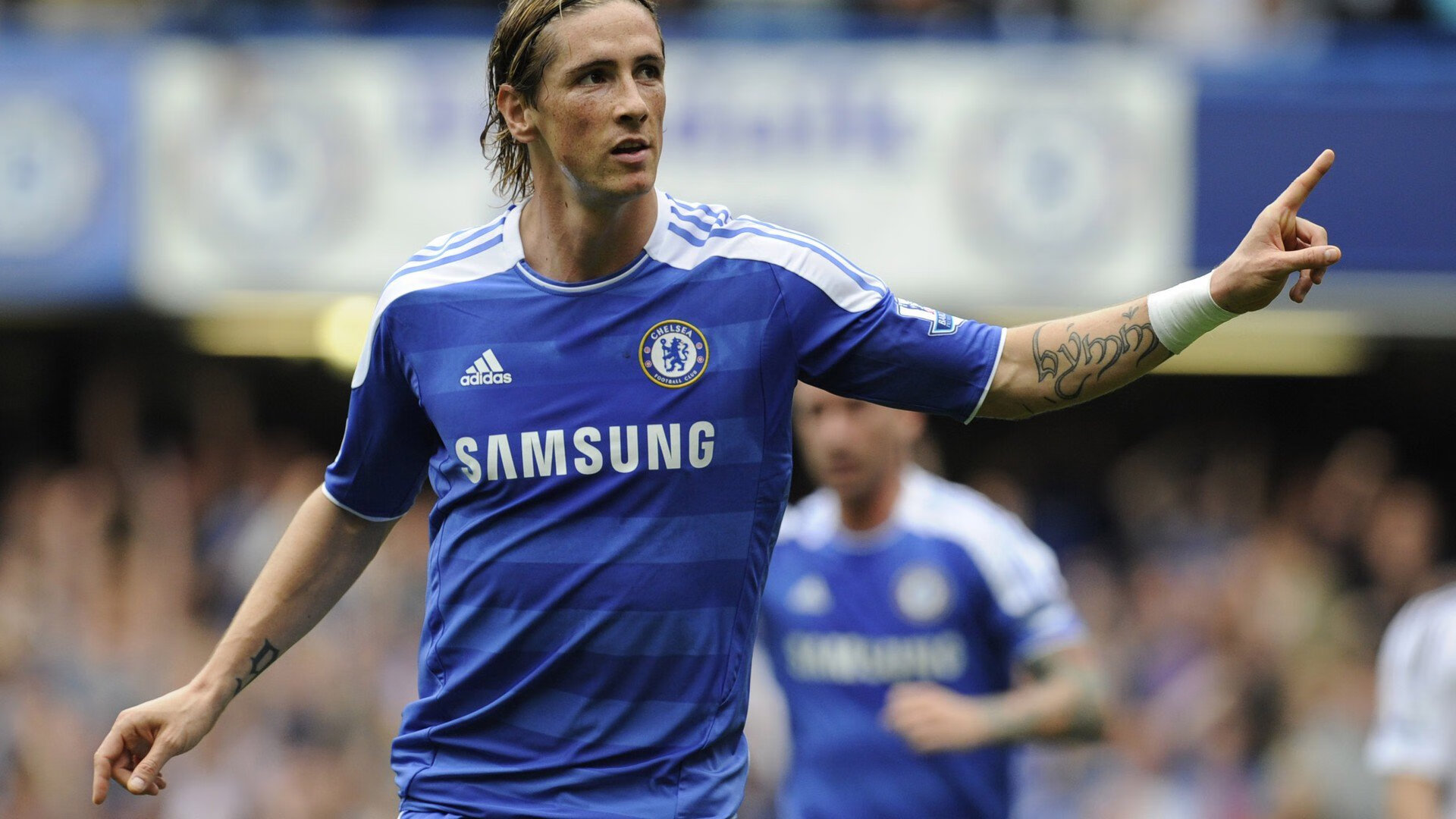 麦基翁冲线时刻引发现场欢呼，麦基翁多大